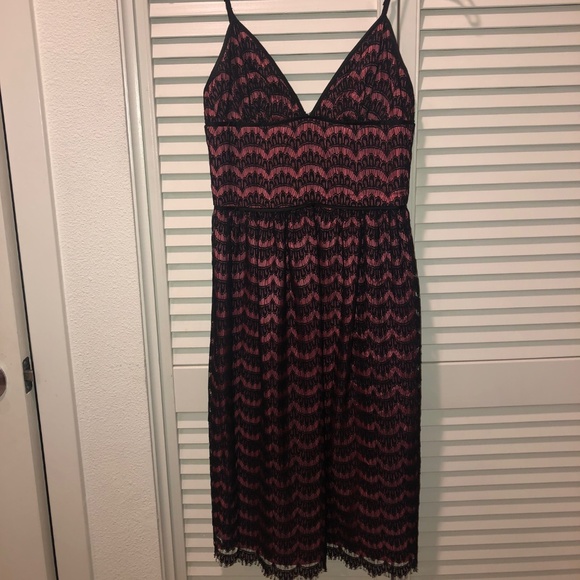 TRINA TURK PINK AND BLACK LACE COCKTAIL DRESS - Picture 2 of 4